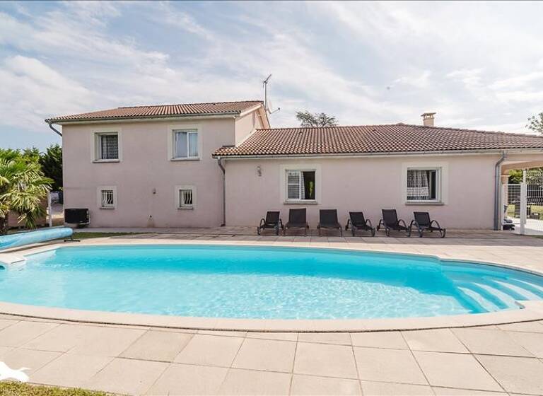 Maison à vendre 710 645 € 6 pièces 5<br/>chambres 142,4 m²<br/>superficie 1 513 m²<br/>terrain Ouest Mions 69780