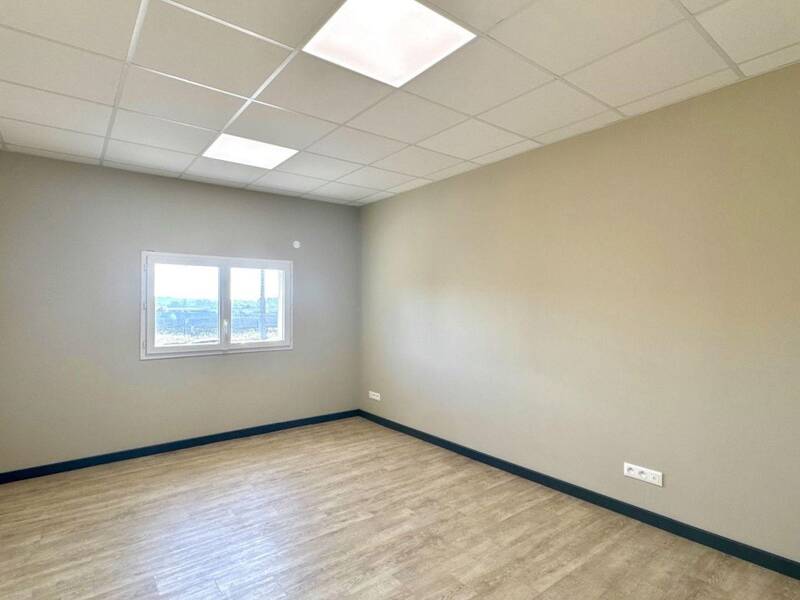 Maison à louer, 100m², SAINT RESTITUT