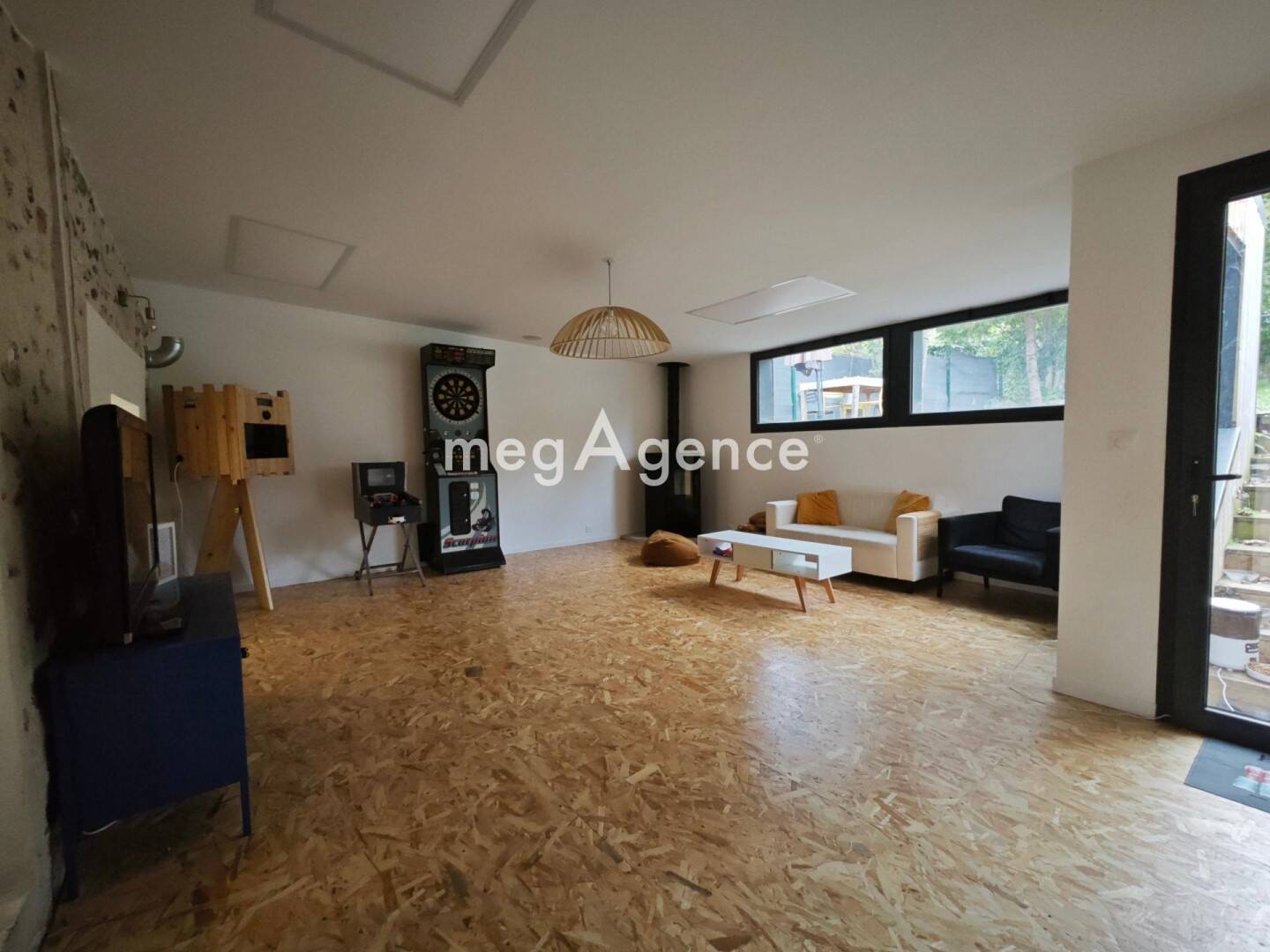 Maison à vendre, 158m², VILLENEUVE SUR BELLOT