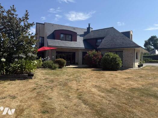 Maison à vendre 909 000 € 7 pièces 5 chambres 225 m² 2 900 m² de terrain Surzur 56450