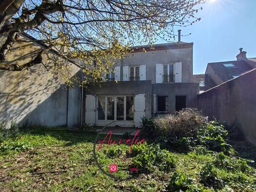 Maison à vendre 178 990 € 6 pièces 4 chambres 146,6 m² 562 m² de terrain Artenay 45410