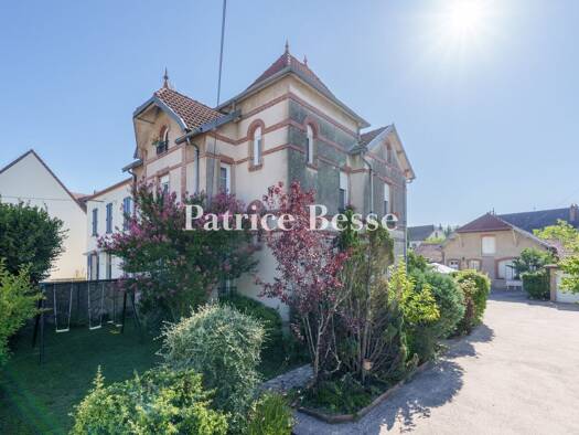 Maison à vendre 469 000 € 8 pièces 5 chambres 260 m² 833 m² de terrain Auxonne 21130