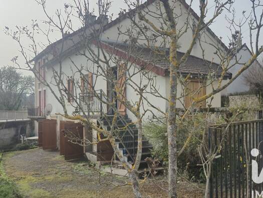Maison de ville à vendre 53 760 € 4 pièces 2 chambres 87 m² 401 m² de terrain Bourganeuf 23400