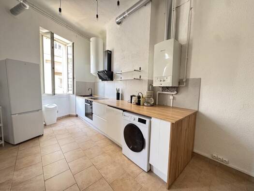Colocation à louer 2 150 € 5 pièces 4 chambres 97 m² Étage 4/5 Notre Dame du Mont Marseille 6ème arrondissement 13006