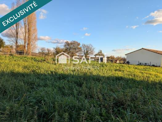 Terrain constructible à vendre 99 000 € 1 003 m² de terrain Saint-Savin 33920