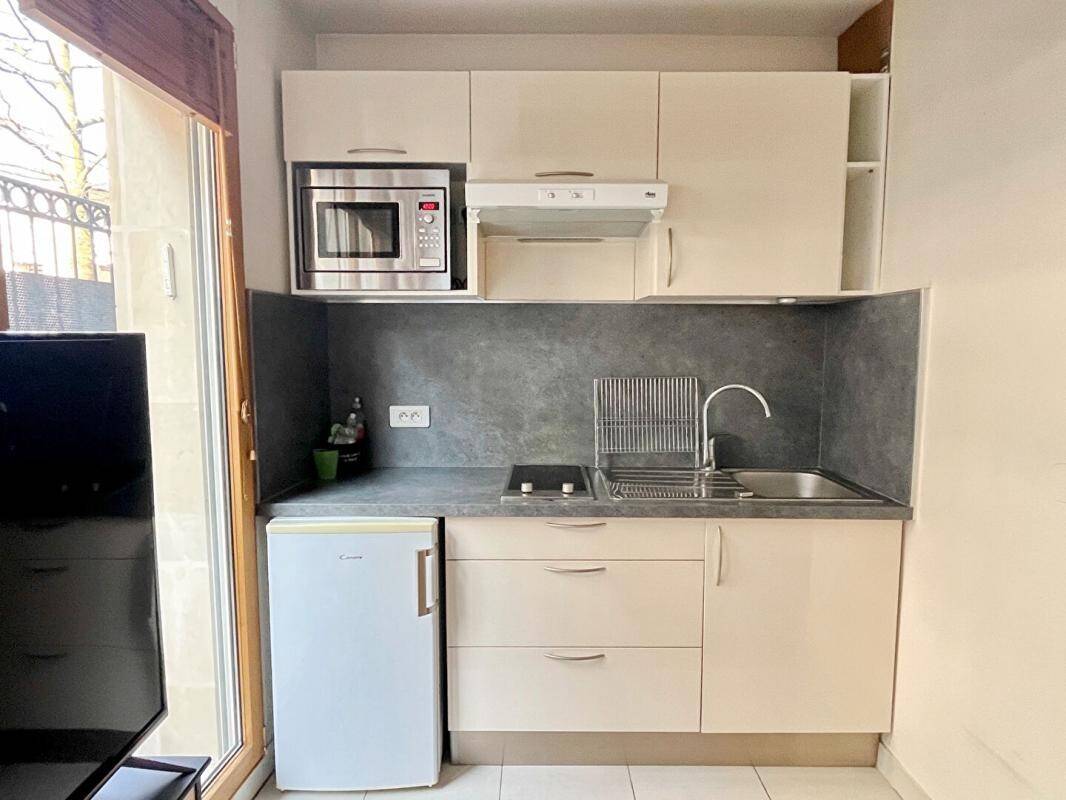 Maison à louer, 24m², LEVALLOIS PERRET