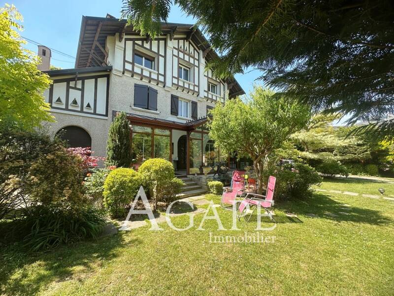 Maison à vendre, 225m², SAINT MAUR DES FOSSES