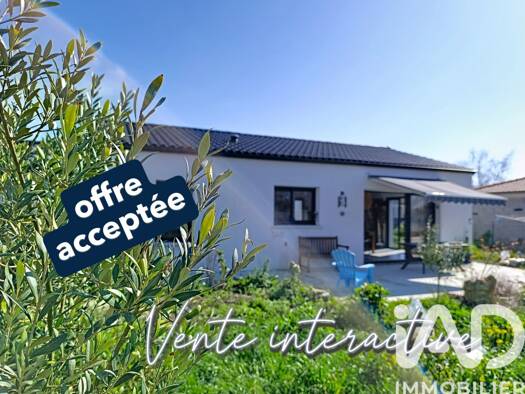 Maison de plain-pied à vendre 200 000 € 4 pièces 2 chambres 85 m² 642 m² de terrain Bords 17430