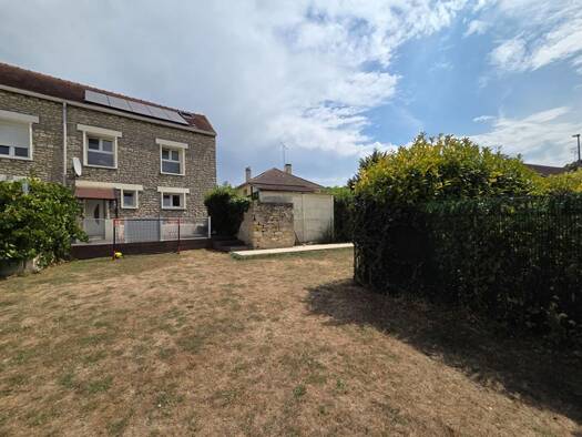Maison à vendre 369 000 € 6 pièces 4 chambres 109 m² 460 m² de terrain Flins-sur-Seine 78410