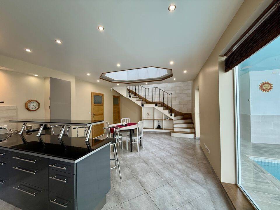 Maison à vendre, 320m², COMBS LA VILLE