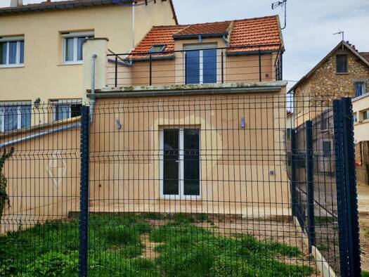 Maison à louer 815 € 3 pièces 2 chambres 61,5 m² Dreux 28100