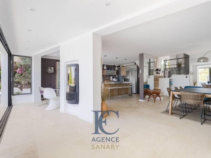 Maison à vendre, 167m², SANARY SUR MER