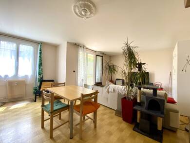 Appartement à vendre 140 000 € 4 pièces 3 chambres 82 m² Étage 1/3 St Marcellin 38160