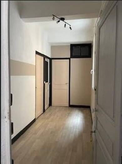Local commercial à louer 650 € Comtale-Cente-Cours Mirabeau Aix en Provence 13100