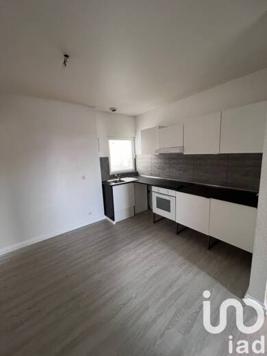 Appartement à louer 550 € 3 pièces 2 chambres 56 m² Dernier étage, Étage 3/3 Centre Ville Saint-Dié-des-Vosges 88100