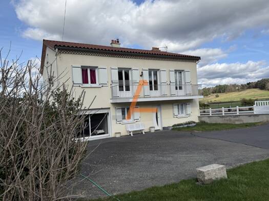 Villa à vendre 399 000 € 5 pièces 5 chambres 175 m² 3 990 m² de terrain Coubon 43700