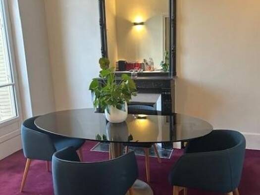 Local commercial à louer 2 650 € Lagny-sur-Marne 77400