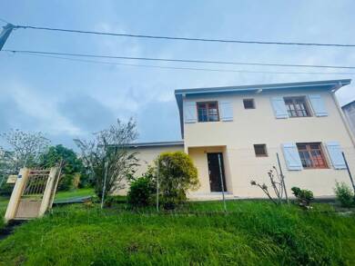 Villa à vendre 550 000 € 4 pièces 3 chambres 113 m² 1 550 m² de terrain Schoelcher 97233