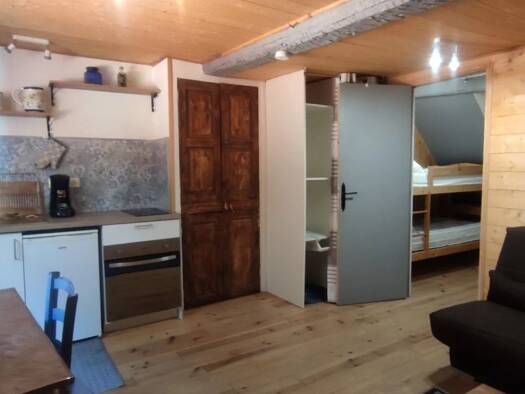 Studio à vendre 128 000 € 1 pièce 25 m² 2ème étage Centre-Village Saint-Étienne-de-Tinée 06660
