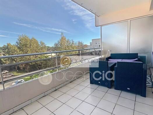 Appartement à louer 1 381 € 3 pièces 71 m² 3ème étage Le Centre Ville Mandelieu-la-Napoule 06210