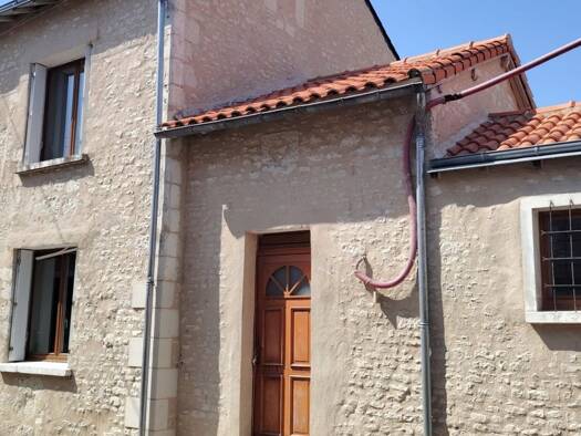 Maison à vendre 75 000 € 3 pièces 2 chambres 93 m² 580 m² de terrain Saint-Christophe 86230