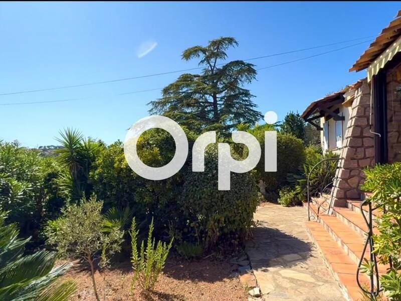 Maison à vendre, 140m², CARQUEIRANNE