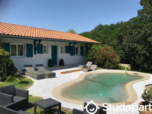 Appartement à louer 580 € 1 pièce 2 chambres 55 m² dès le 14/09/2025 Arcangues 64200