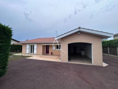 Maison de plain-pied à louer 1 750 € 5 pièces 3 chambres 134 m² 1 018 m² de terrain Centre Ville Saint Medard en Jalles 33160