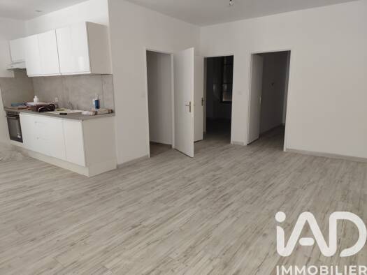 Appartement à louer 720 € 3 pièces 2 chambres 66,6 m² Étage 2/2 Magné 79460