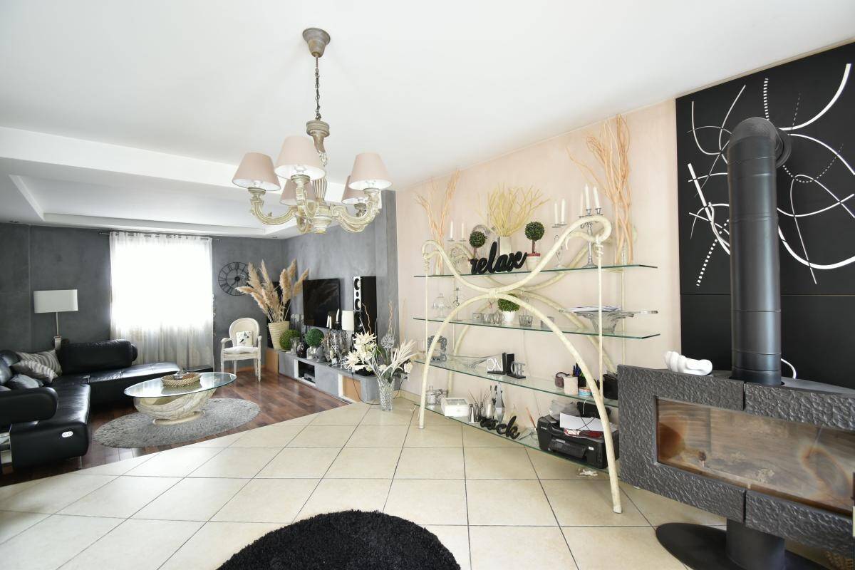 Maison à vendre, 130m², NIEVROZ