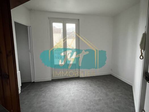 Studio à louer 399 € 1 pièce 12,6 m² Étage 1/1 Écouen 95440