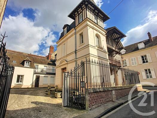 Appartement à louer 585 € 1 pièce 34,5 m² 1er étage Compiègne 60200