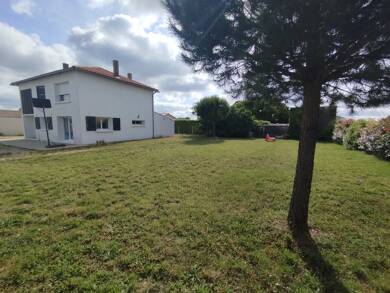 Maison à vendre 299 250 € 6 pièces 3 chambres 139 m² 897 m² de terrain Echillais 17620