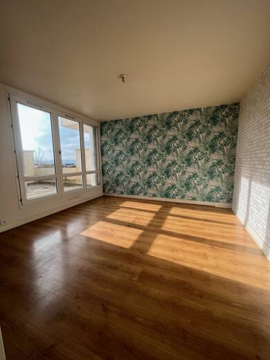 Appartement à louer 755 € 2 pièces 1 chambre 36 m² Étage 2/3 Lardy 91510