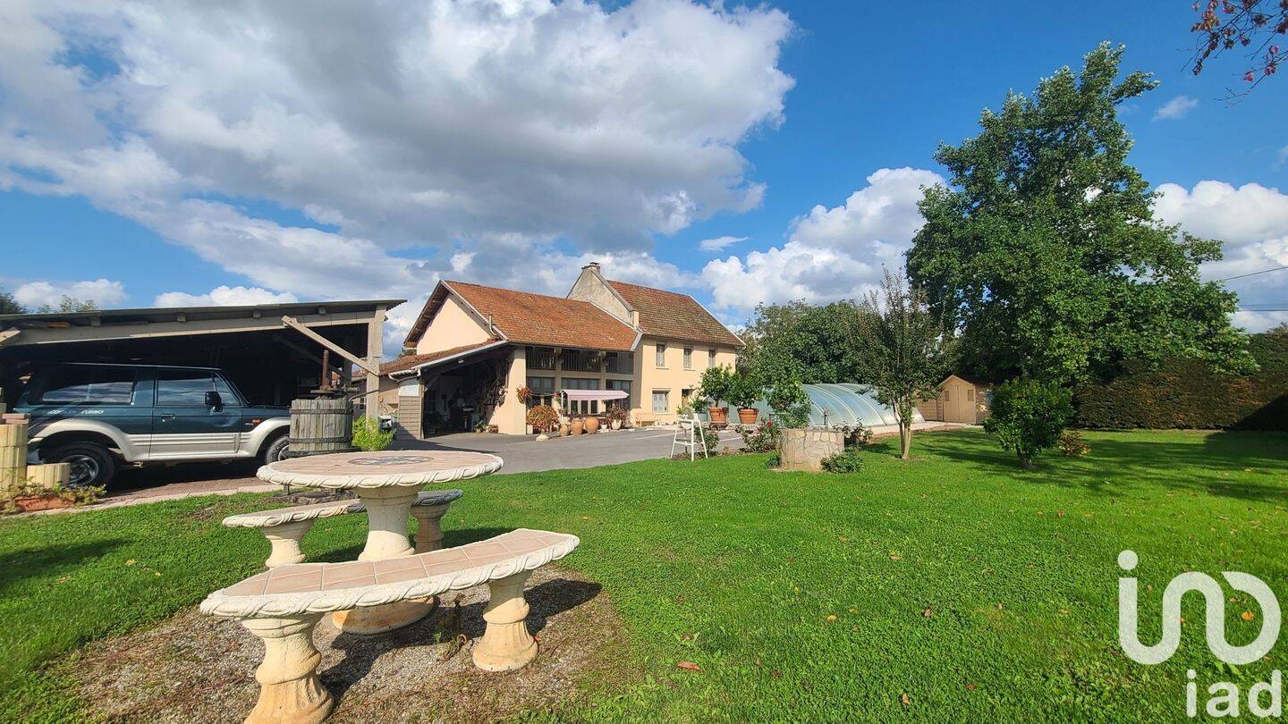 Maison à vendre, 365m², SAINT SIMEON DE BRESSIEUX