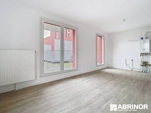 Appartement à louer 730 € 2 pièces 1 chambre 46 m² Étage 2/5 Centre-Neuf Bourg-Quesnoy-Delsaux-Musée-Cannoniers-Gare Valenciennes 59300