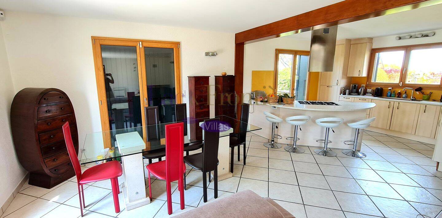 Maison à vendre, 160m², EXCENEVEX