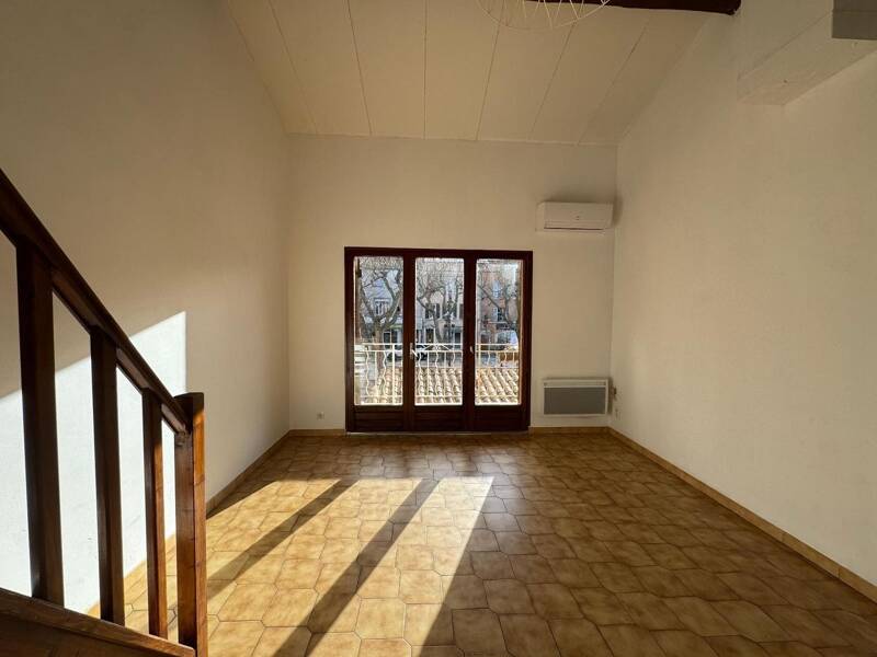 Maison à louer, 54m², NANS LES PINS