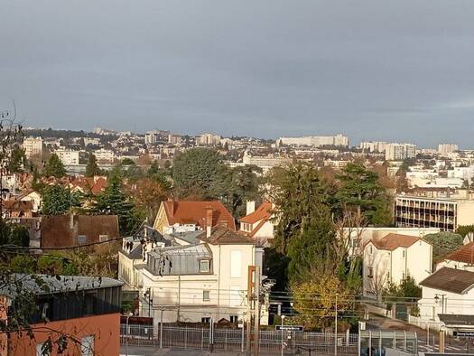 Appartement à louer 1 151 € 2 pièces 1 chambre 38 m² 5ème étage Le Clos du Luxembourg-Centre Ville Bourg-la-Reine 92340