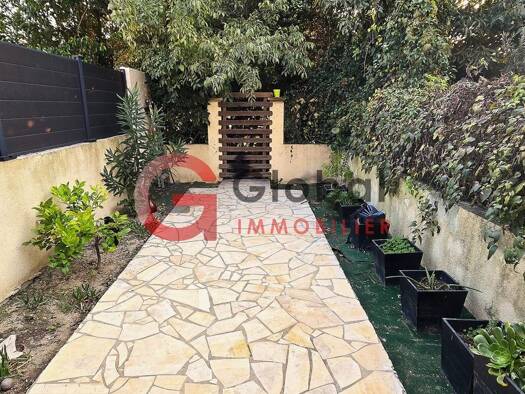 Appartement à vendre 103 000 € 1 pièce 20,9 m² RDC Arles 13200