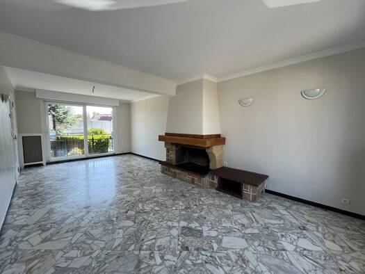 Maison à louer 1 230 € 5 pièces 3 chambres 87 m² Hallennes Lez Haubourdin 59320