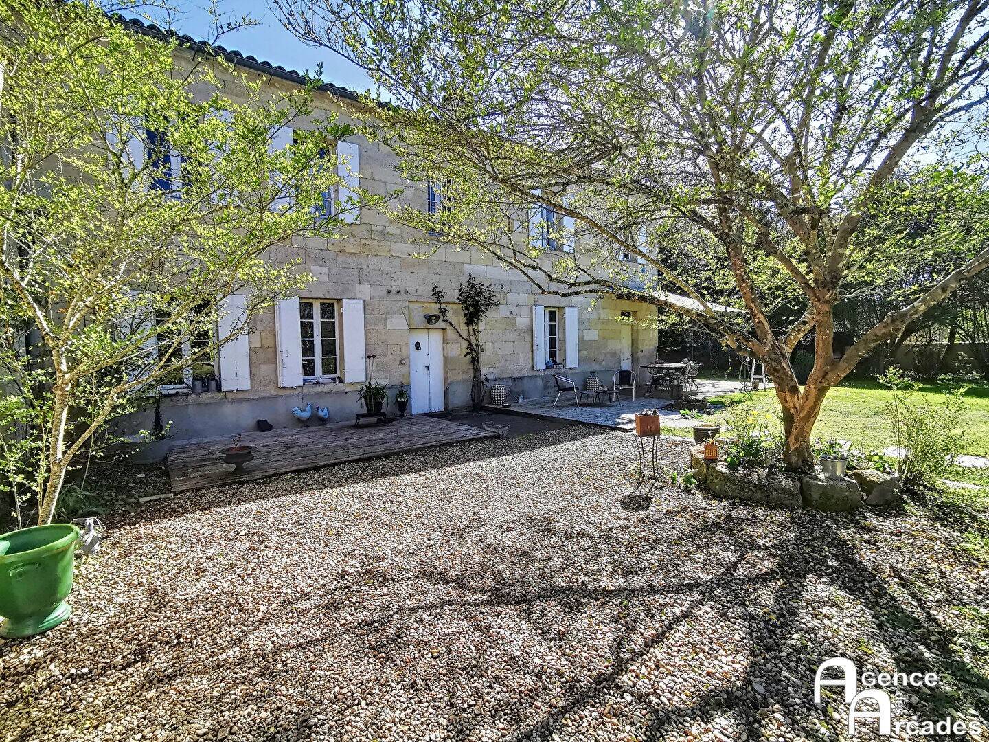 Maison à vendre, 356m², LIBOURNE