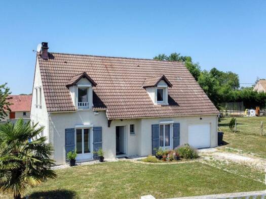Maison à vendre 275 000 € 7 pièces 6 chambres 136 m² 837 m² de terrain Jouy-sur-Morin 77320
