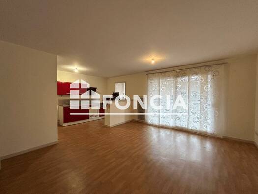 Appartement à louer 830 € 3 pièces 2 chambres 92,6 m² RDC/5 Est Lens 62300