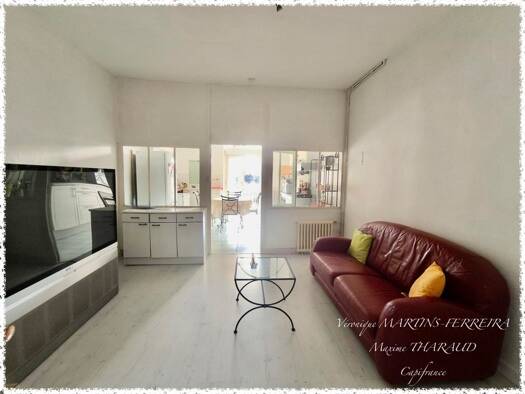 Maison de ville à vendre 108 000 € 7 pièces 3 chambres 142 m² 121 m² de terrain Châteauneuf-sur-Cher 18190