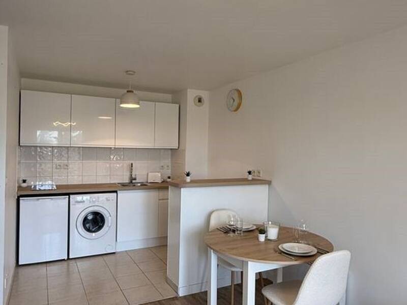 Maison à louer, 39m², LEVES