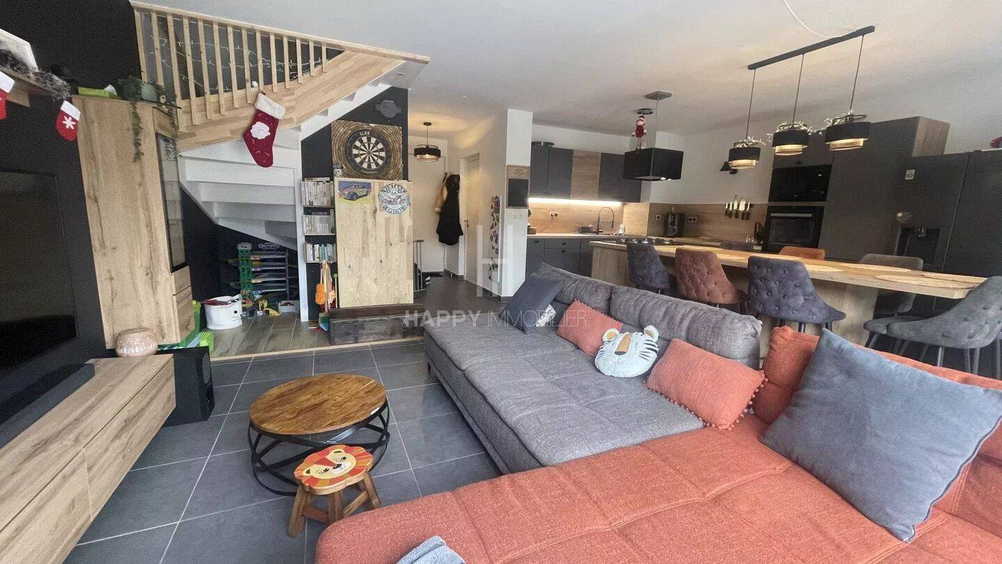 Maison à vendre, 85m², MOURIES