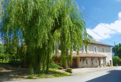 Maison à vendre 398 000 € 6 pièces 4 chambres 157 m² 2 682 m² de terrain Parves 01300