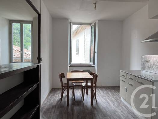 Duplex à louer 420 € 2 pièces 1 chambre 46 m² 3ème étage Foix 09000