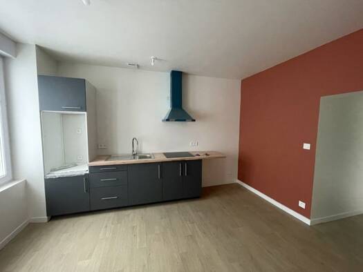 Appartement à louer 450 € 2 pièces 36 m² RDC Nord Ouest Égletons 19300